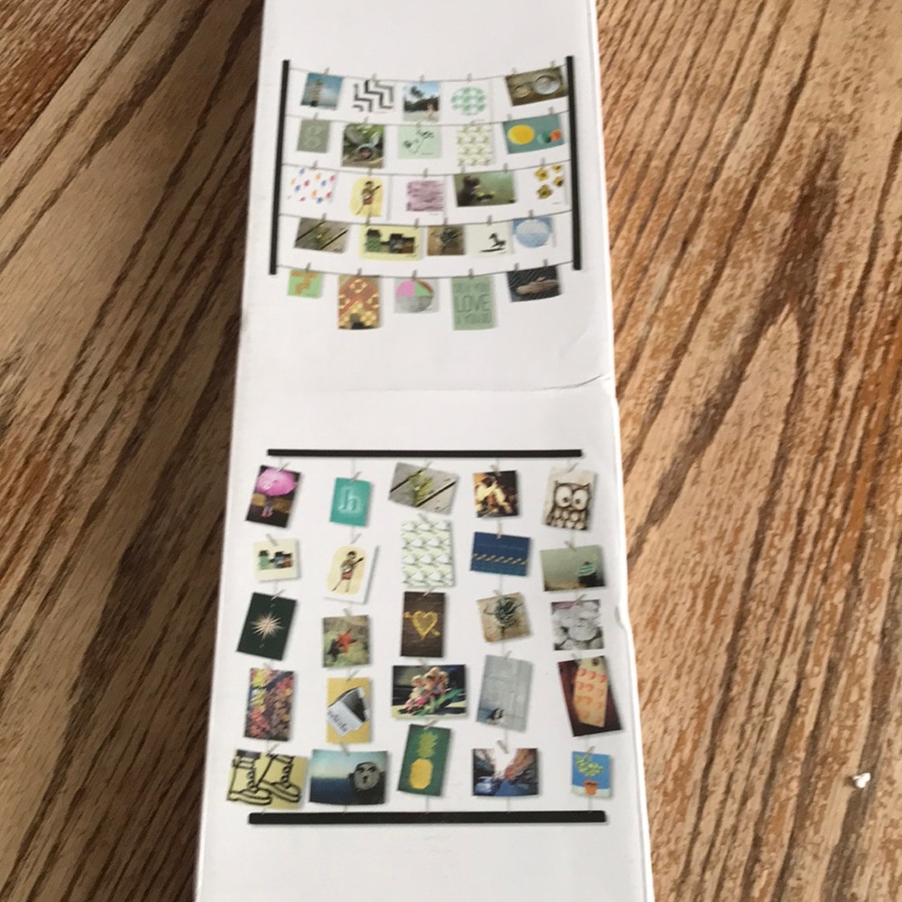 Umbra hangit photo and memo display